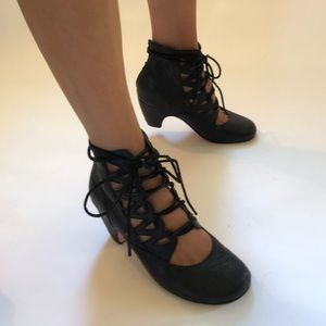 Gee WaWa black leather booties